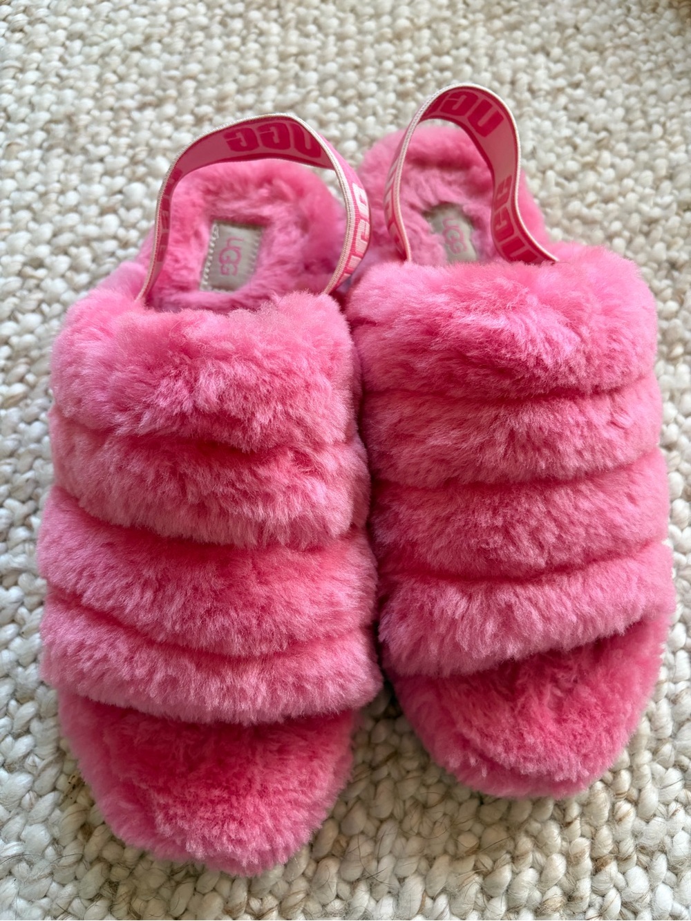UGG Pink Fluff Yeah Slippers Size 9 Women’s - Picture 2 of 10